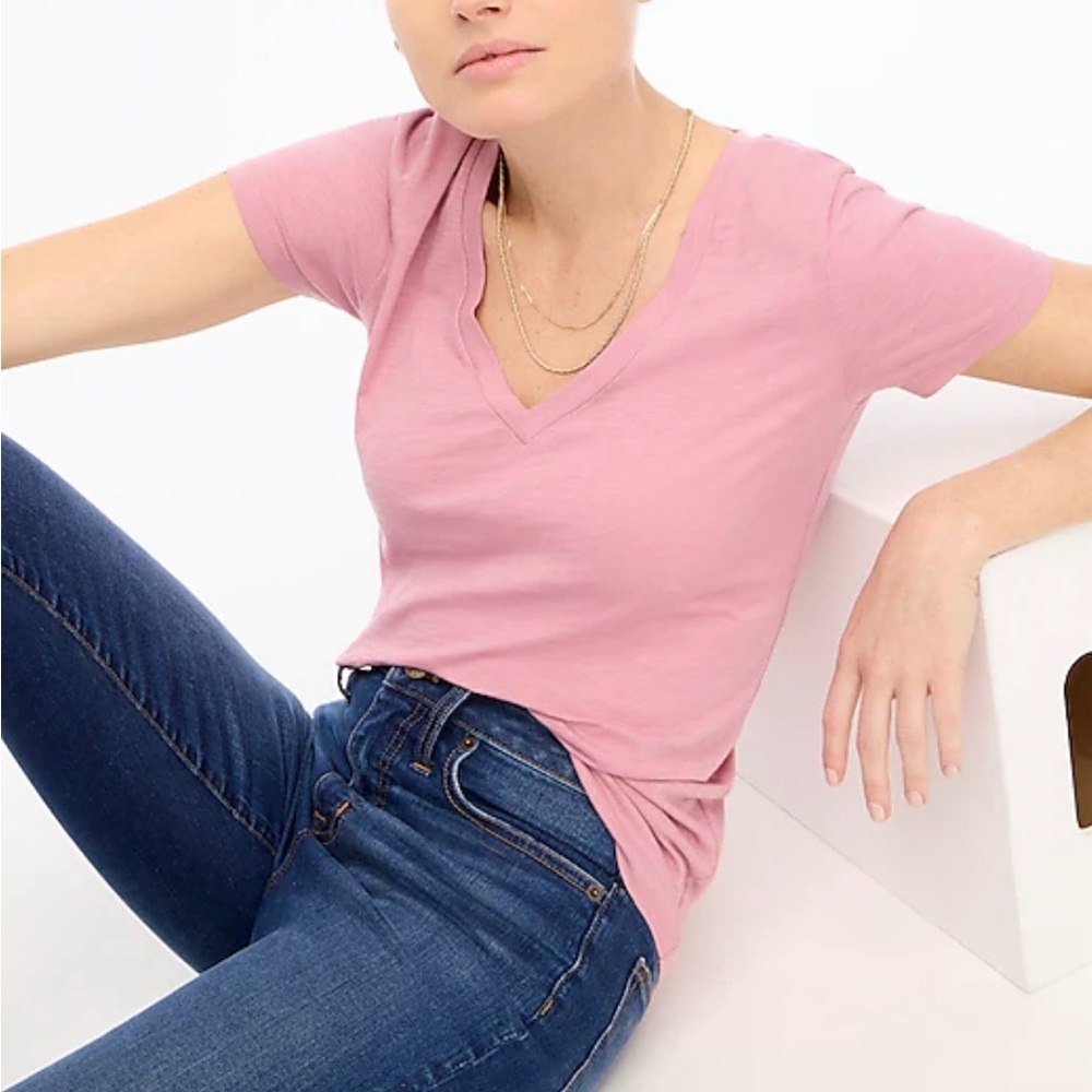 J.Crew women’s Vintage Slub Cotton V Neck Pink Tshirt 
New size medium